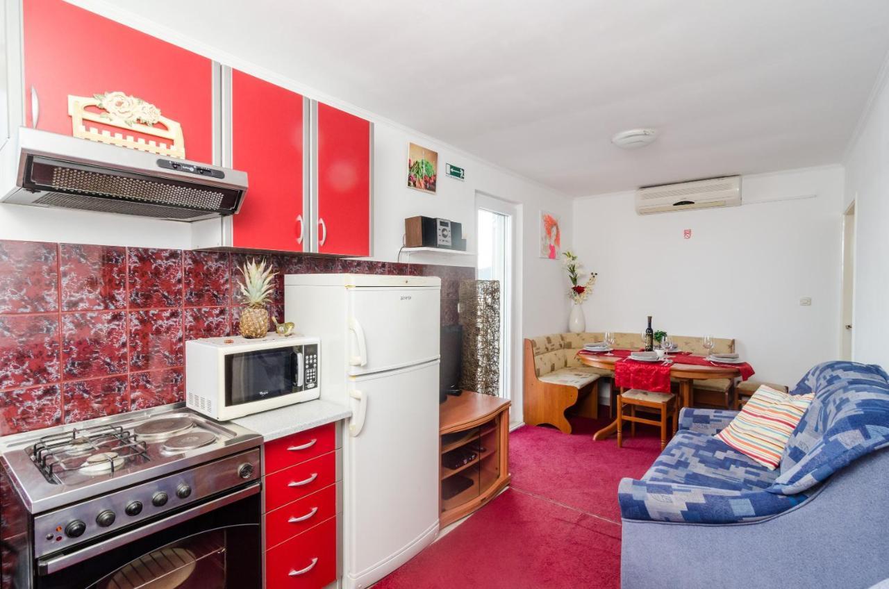 Giovani Apartment